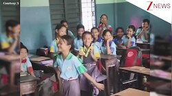 टीचर ने बच्चों से कराई क्लासरूम में 'रैंप वॉक', एक-एक का अंदाज देख दिन बन जाएगा; लोग बोले- 'क्रिकेट पगलु बेस्ट था'