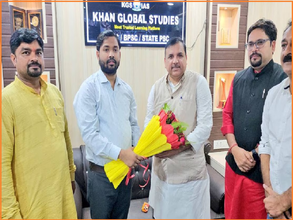 राज्यसभा सांसद संजय सिंह ने पटना में खान सर से मुलाकात की राज्यसभा सांसद संजय सिंह ने पटना में खान सर से मुलाकात की