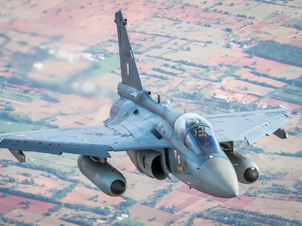 भारत का 'देसी राफेल' कहलाएगा ये फाइटर जेट, तेज इतना कि अमेरिकी वैज्ञानिक भी रह जाएंगे हैरान!