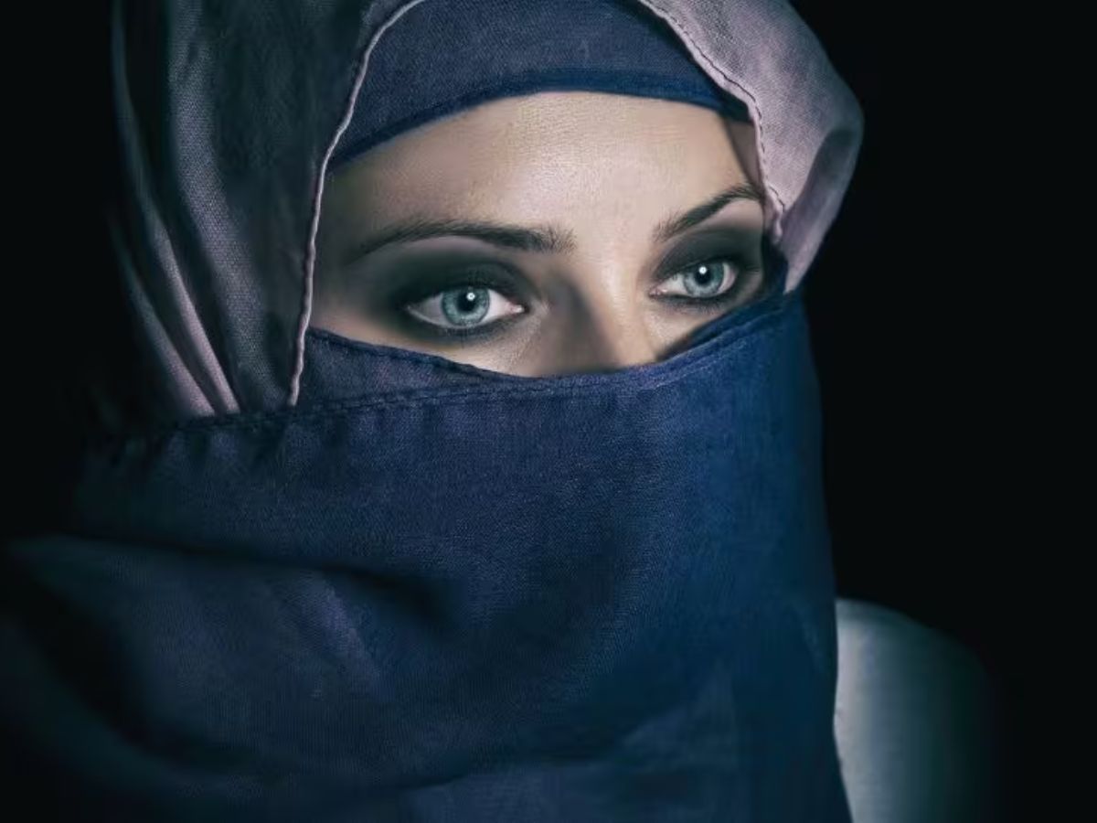 इन देशों ने हिजाब, बुर्के पर लगा दिया प्रतिबंध, एक में तो 70 फीसदी से ज्यादा मुस्लिम आबादी