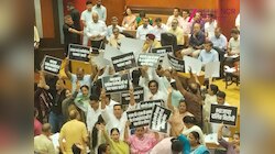 Delhi News: MCD के 12 हजार कर्मचारियों को पक्का करने की मांग को लेकर AAP का प्रदर्शन