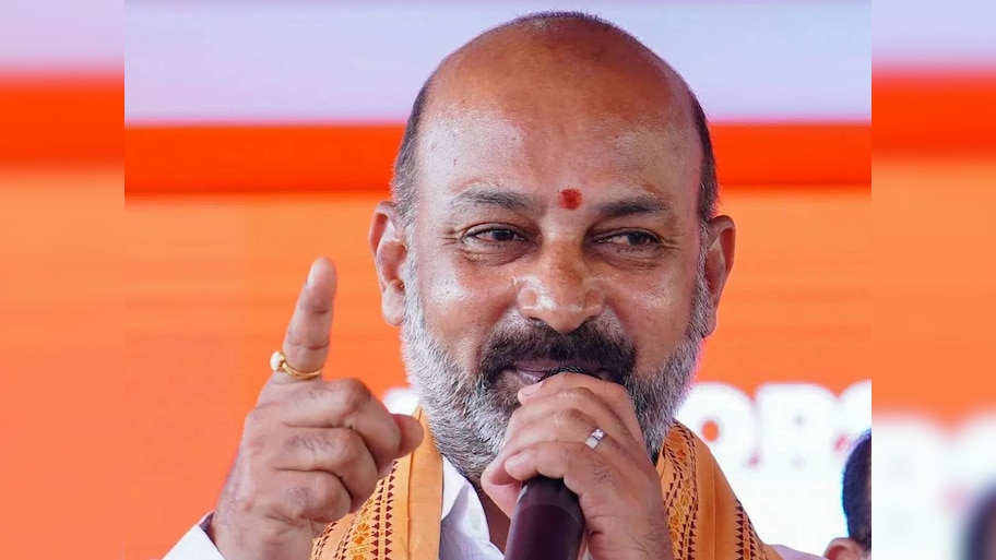 मंदिर में गैर-हिंदू कर्मचारियों के काम करने पर छिड़ा विवाद, BJP मंत्री ने कर दी बड़ी मांग