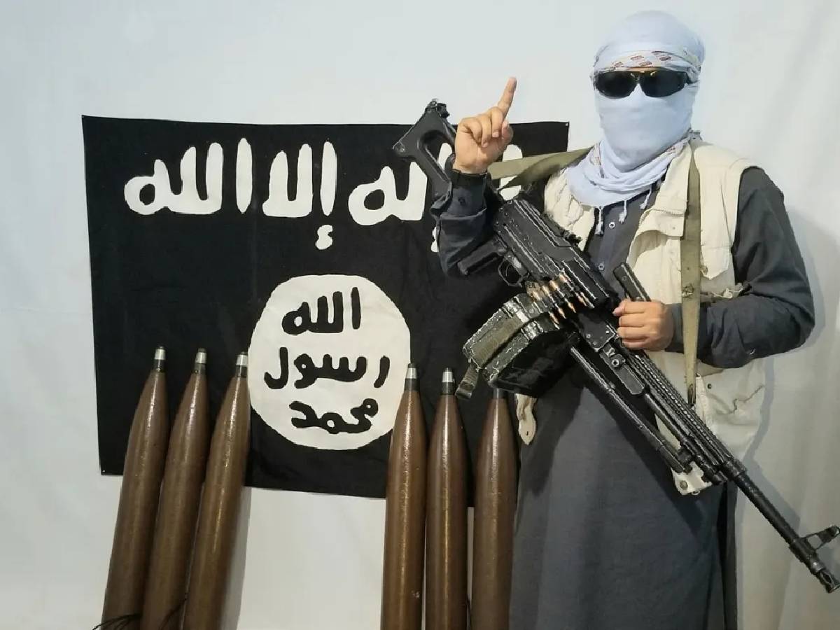 NIA ने ISIS पुणे मॉड्यूल से जुड़े रिज़वान को किया गिरफ्तार, भारत में करना चाहता था ये बड़ा कांड NIA ने ISIS पुणे मॉड्यूल से जुड़े रिज़वान को किया गिरफ्तार, भारत में करना चाहता था ये बड़ा कांड