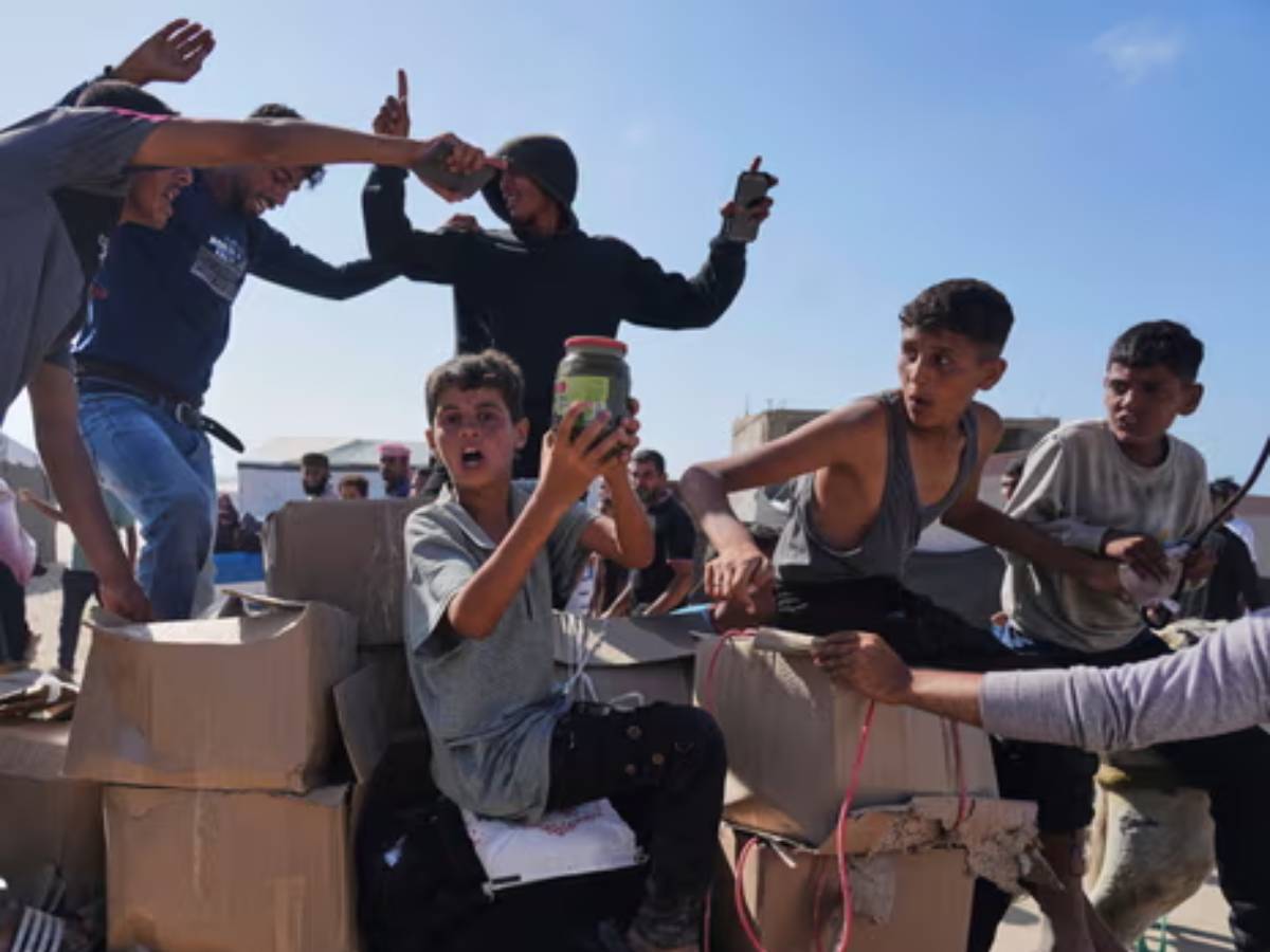 Gaza News: खाना डालो और निशाना बनाओ! 6 हफ्तों में 800 फिलिस्तीनियों की हत्याएं Gaza News: खाना डालो और निशाना बनाओ! 6 हफ्तों में 800 फिलिस्तीनियों की हत्याएं