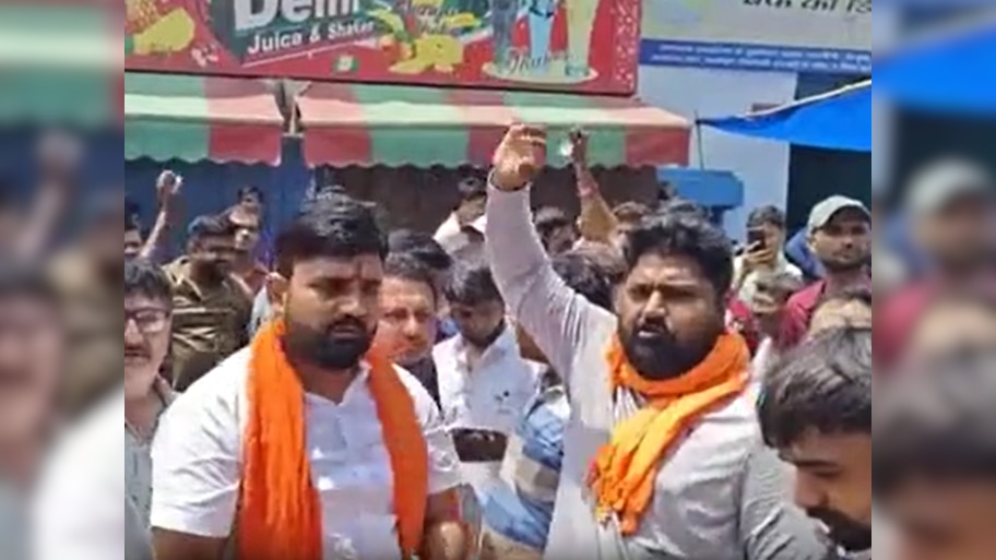Ghaziabad: QR स्कैन किया, नाम नहीं आया; गुस्साए कावड़ियों ने दुकानदार के साथ कर दिया बड़ा कांड