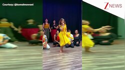मल्लिका शेरावत के गाने 'जलेबी बाई' पर लड़की ने किया शानदार डांस, अट्रैक्टिव मूव्स पर टिकी रह गई पब्लिक की निगाहें!