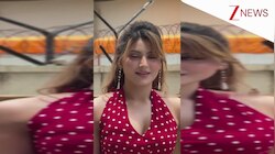 रेड कलर की ड्रेस में नजर आईं मिस यूनिवर्स Urvashi Rautela, चेहरे की मुस्कुराहट देख फिदा हुआ फैंस का दिल!