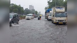 मूसलधार बारिश से मुंबई बेहाल, हिमाचल-उत्तराखंड में खिसक रहे पहाड़; जानें मौसम का हाल
