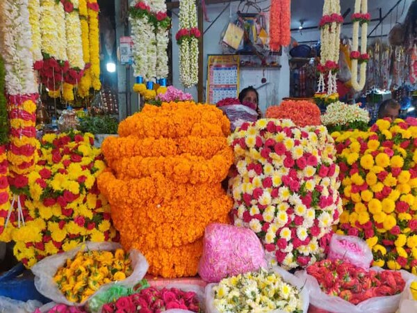 फूल बेचने वाले माली को मिला कमर्शियल टैक्स का नोटिस, 52 लाख के कारोबार का सच क्या है?