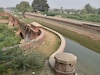 नीचे नदी, ऊपर नहर