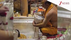 सावन के तीसरे सोमवार पर काशी विश्वनाथ मंदिर में हुई मंगल आरती, शिव का हुआ श्रृंगार