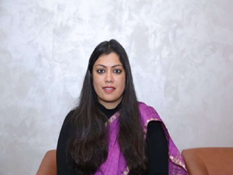 who is medha Rupam appointed as Noida DM National Leval Rifle shooter ...