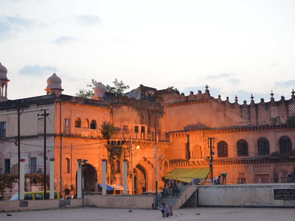 gauhar mahal is beautiful monument of bhopal history is related to ...