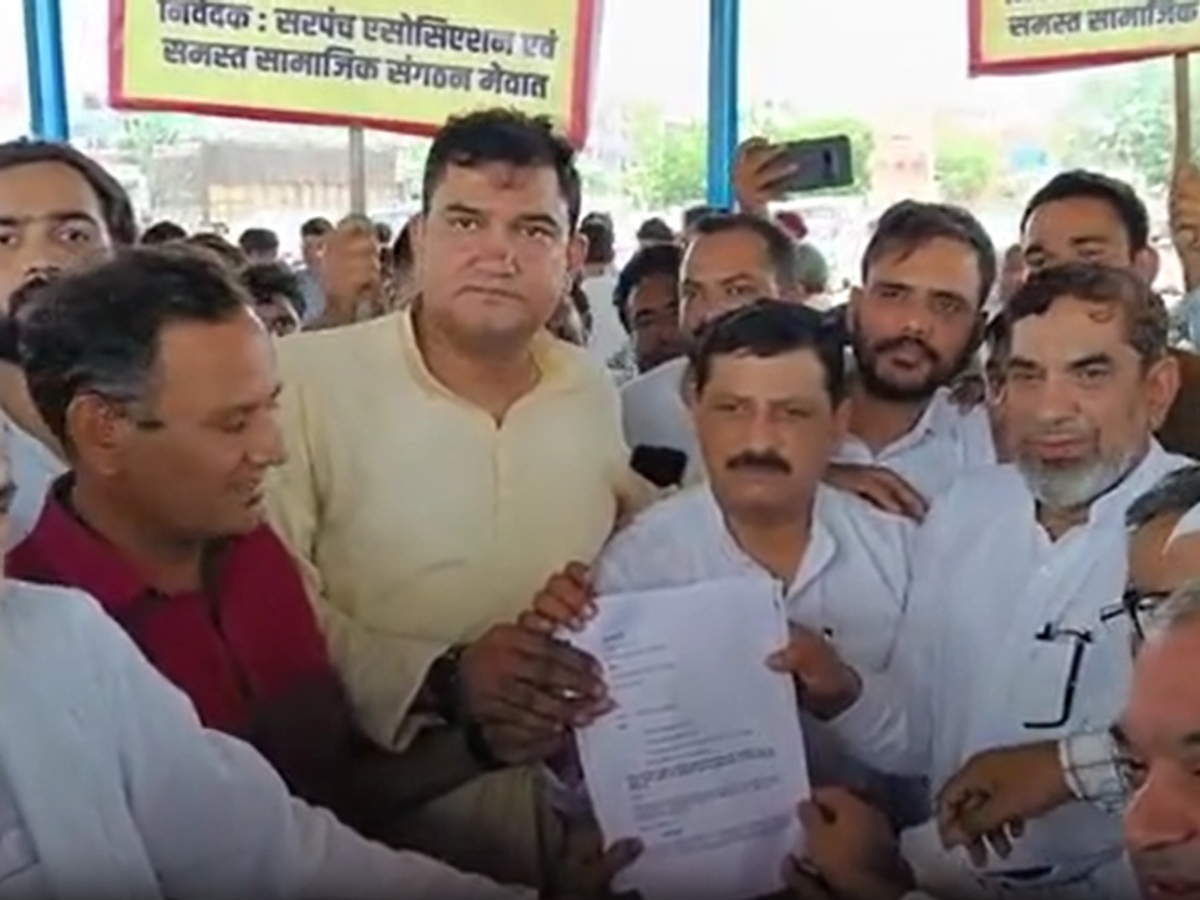 'BJP सरकार ने मेवात में 32 बूचड़खानों को दिया NOC', मुस्लिम MLAs ने इसके खिलाफ खोला मोर्चा 'BJP सरकार ने मेवात में 32 बूचड़खानों को दिया NOC', मुस्लिम MLAs ने इसके खिलाफ खोला मोर्चा