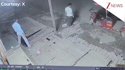 अरे अब तो हद हो गई! नाले पर रखे लोहे के जाल को चुरा ले गए चोर, CCTV में कैद हुई हैरान करने वाली घटना!