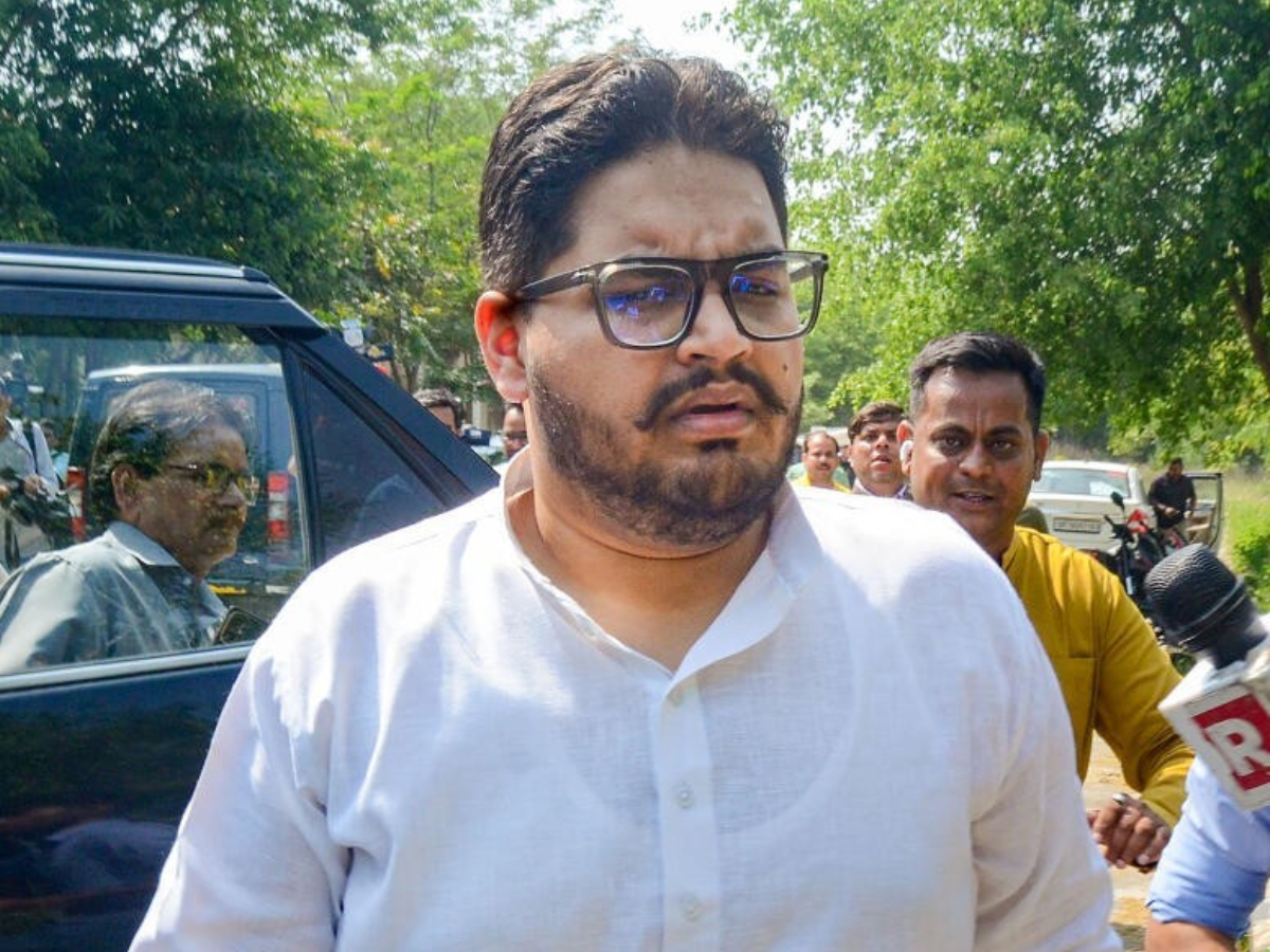 उमर अंसारी (फाइल फोटो) उमर अंसारी (फाइल फोटो)