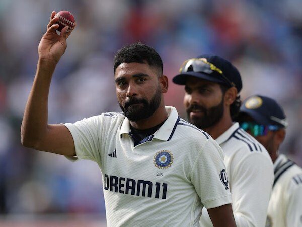 मोहम्मद सिराज की शानदार गेंदबाजी ने जीता फैंस का दिल