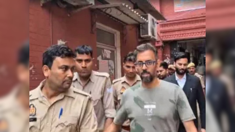 "मैंने धर्मपरिवर्तन करके नेक काम किया है, इस काम के लिए मुझे पैसों की जरूरत नहीं है"