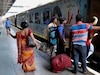 यूपी में कितने रेलवे स्टेशन?