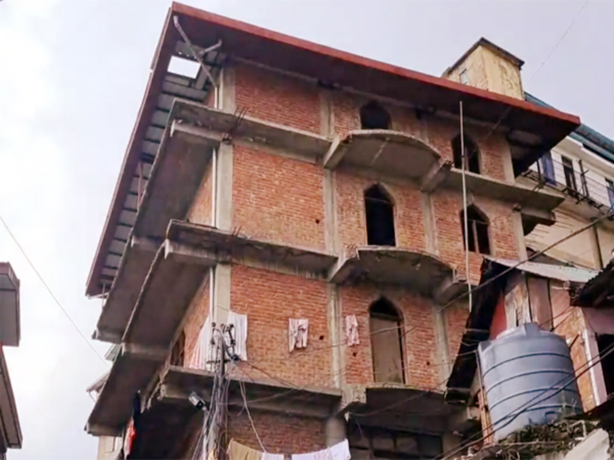 संजौली मस्जिद केस में जिला कोर्ट में टली सुनवाई; वक्फ बोर्ड ने इस आधार पर मांगी मोहलत संजौली मस्जिद केस में जिला कोर्ट में टली सुनवाई; वक्फ बोर्ड ने इस आधार पर मांगी मोहलत