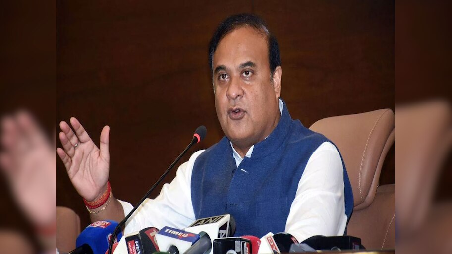 'मिया मुस्लिम' कहकर टारगेट, फिर कहा धर्म नहीं देखा; असम सरकार की सफाई