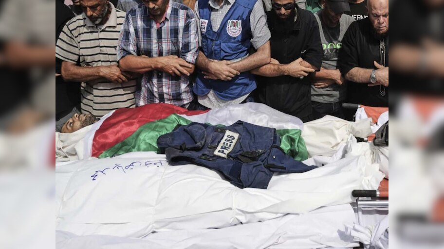 Israel के पत्रकारों को टारगेट करने का क्या है मतलब? 184 को उतार चुका मौत के घाट