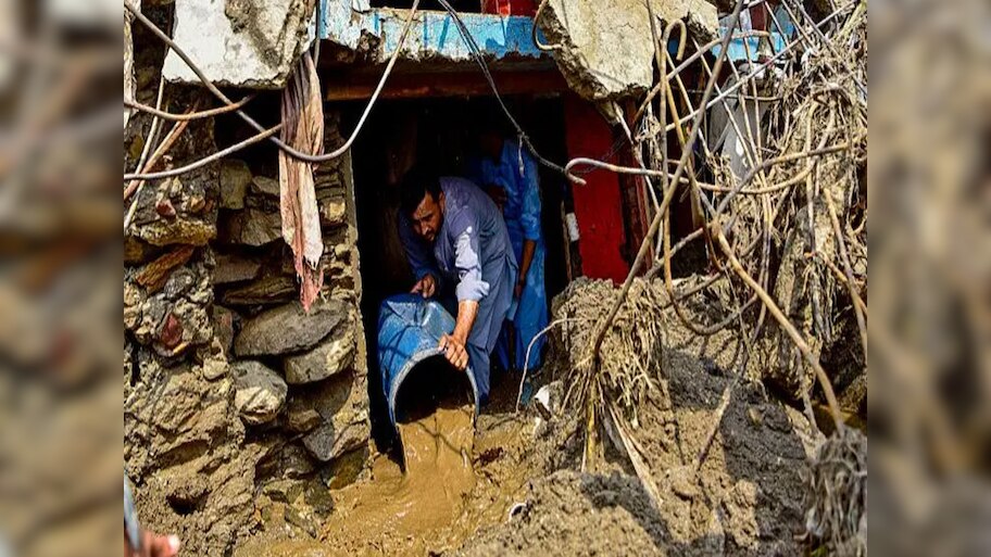 पाकिस्तान के खैबर पख्तूनख्वा भारी तबाही, बादल फटने से 324 लोगों की मौत