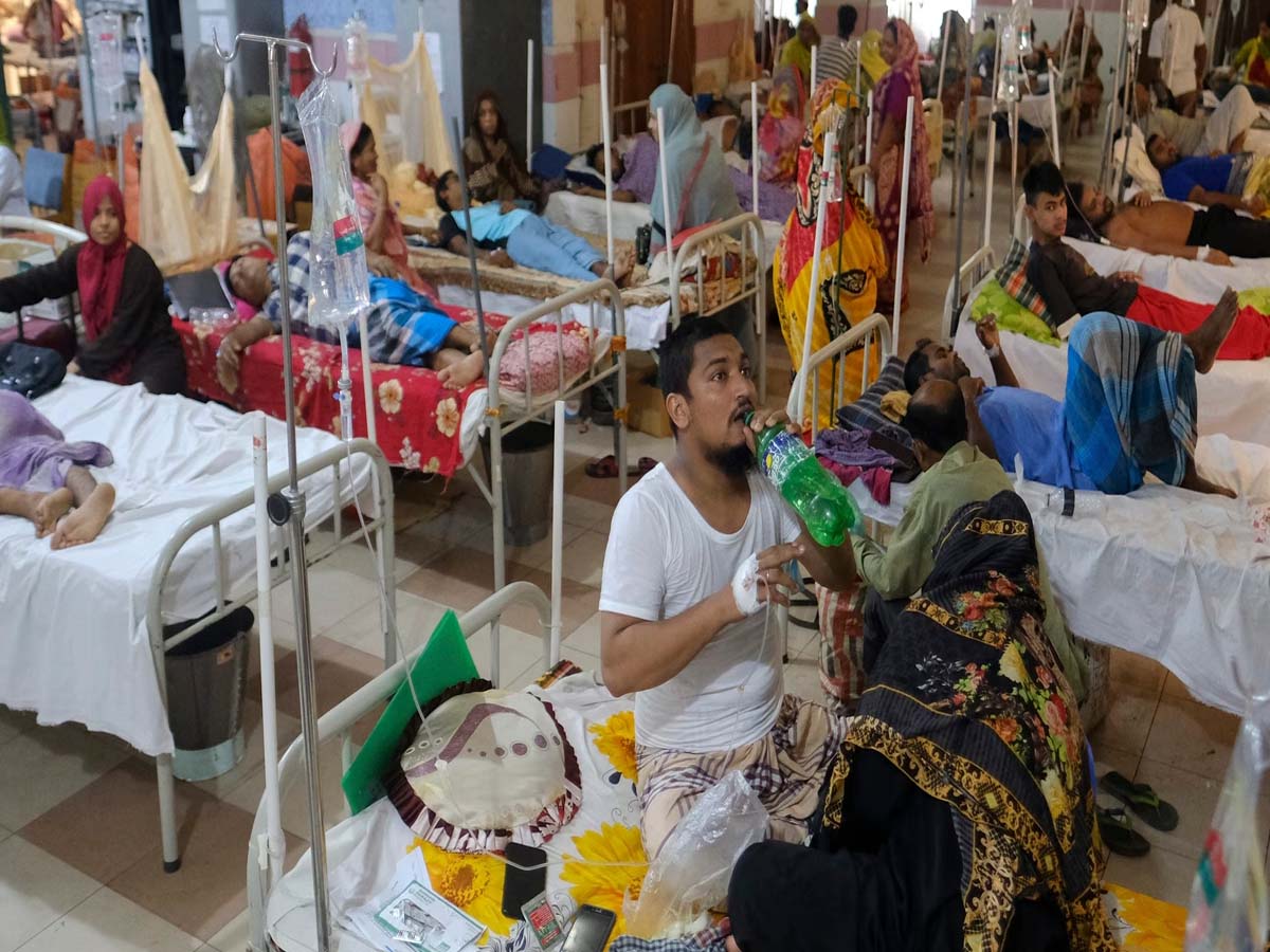 how many people have died so far due to dengue disease in Bangladesh ...