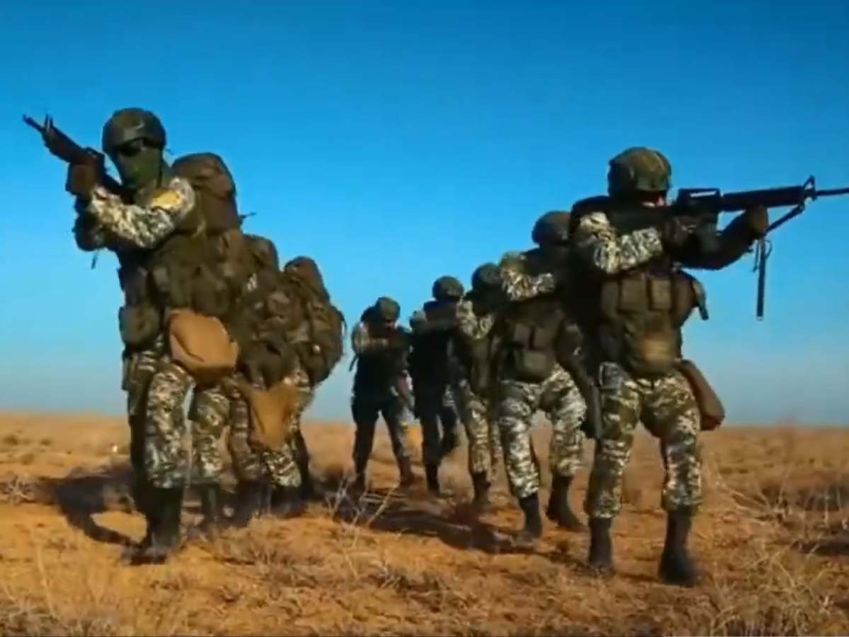 किसी से कम नहीं है Iran! अमेरिका और इजराइल को दिखाई अपनी ताकत किसी से कम नहीं है Iran! अमेरिका और इजराइल को दिखाई अपनी ताकत