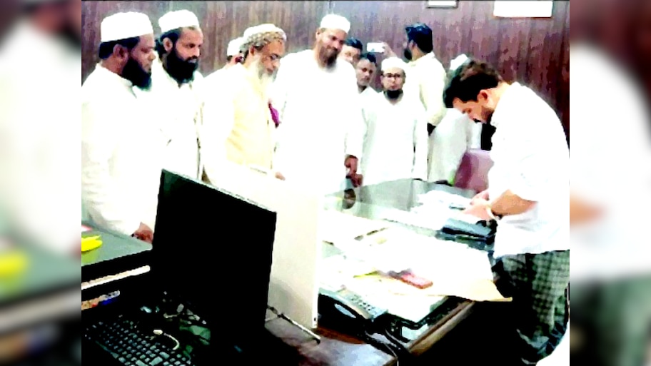 JUH की पहल रंग लाई; श्रावस्ती डीएम ने रजिस्टर्ड मदरसों को दिए तुरंत खोलने के निर्देश