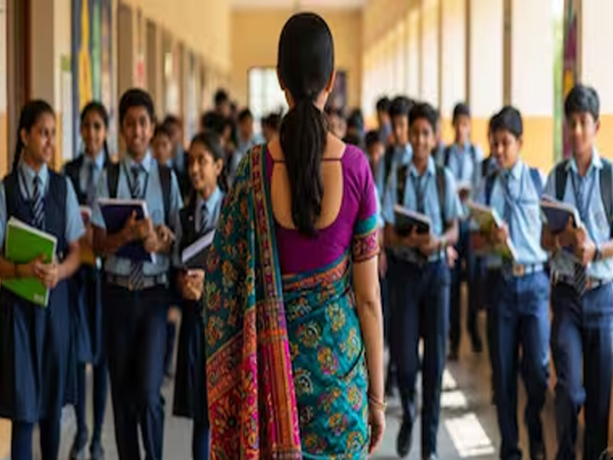 ओणम में शरीक होना 'शिर्क' है, मुस्लिम छात्रों को नसीहत देने वाली महिला टीचर पर FIR दर्ज; स्कूल ने भी किया सस्पेंड ओणम में शरीक होना 'शिर्क' है, मुस्लिम छात्रों को नसीहत देने वाली महिला टीचर पर FIR दर्ज; स्कूल ने भी किया सस्पेंड