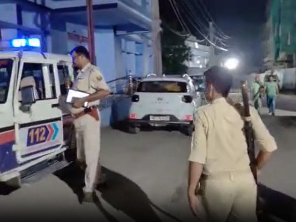 Samastipur News: लड़का-लड़की के आपत्तिजनक हालत में होने की सूचना मिली,मौके पर पुलिस पहुंची तो जख्मी युवक मिला! Samastipur News: लड़का-लड़की के आपत्तिजनक हालत में होने की सूचना मिली,मौके पर पुलिस पहुंची तो जख्मी युवक मिला!