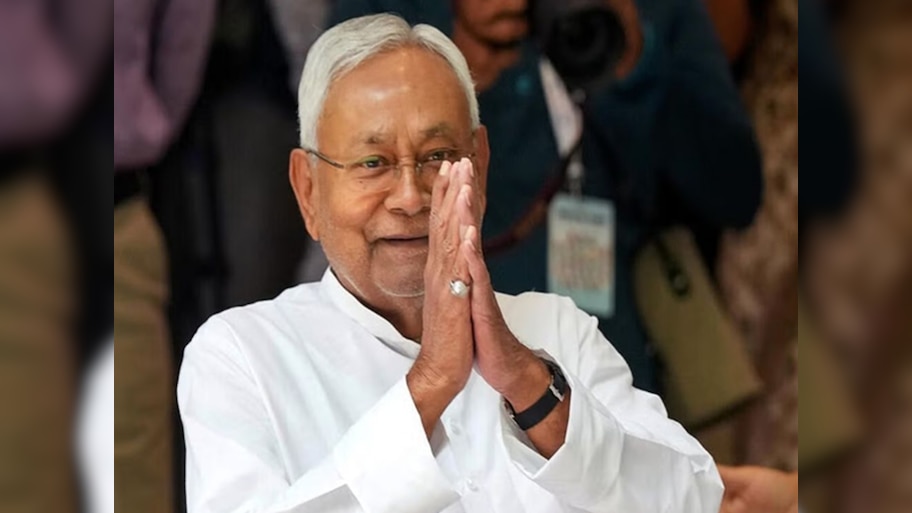 Bihar Politics: CM नीतीश ने अब होमगार्डों को दिया बड़ा तोहफा, ₹774 से बढ़ाकर ₹1121 प्रति कार्य दिवस हो गया मानदेय