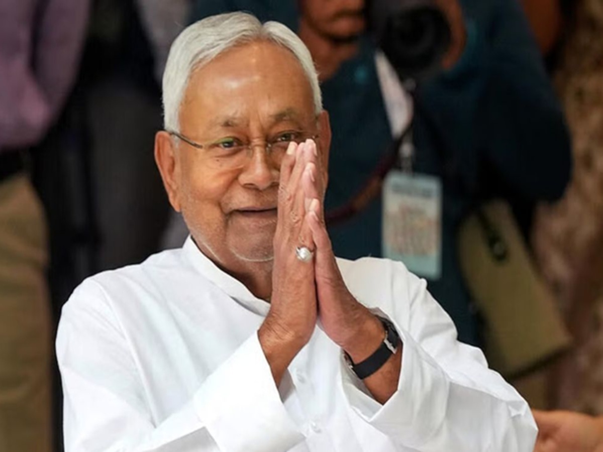 Bihar Politics: CM नीतीश ने अब होमगार्डों को दिया बड़ा तोहफा, ₹774 से बढ़ाकर ₹1121 प्रति कार्य दिवस हो गया मानदेय Bihar Politics: CM नीतीश ने अब होमगार्डों को दिया बड़ा तोहफा, ₹774 से बढ़ाकर ₹1121 प्रति कार्य दिवस हो गया मानदेय