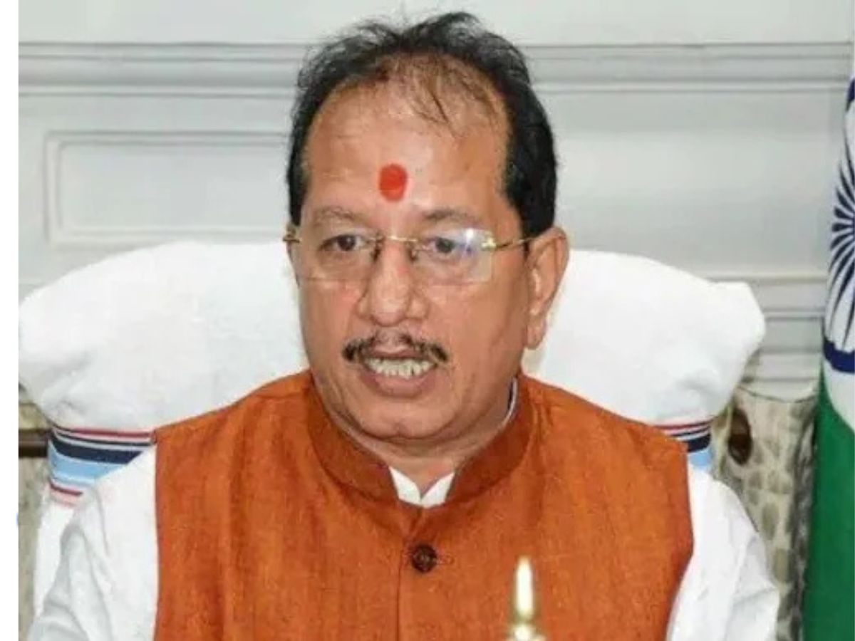 पीएम मोदी के खिलाफ की गई टिप्पणी को लेकर बोले विजय सिन्हा, मर्यादा की सारी हदें पार हो गई पीएम मोदी के खिलाफ की गई टिप्पणी को लेकर बोले विजय सिन्हा, मर्यादा की सारी हदें पार हो गई