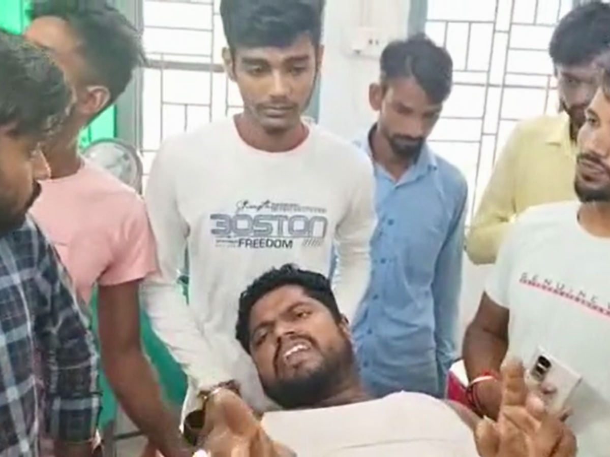जमुई में बालू माफिया का आतंक, पुलिस पर हमला कर आरोपी छुड़ाया, तीन पुलिसकर्मी घायल जमुई में बालू माफिया का आतंक, पुलिस पर हमला कर आरोपी छुड़ाया, तीन पुलिसकर्मी घायल