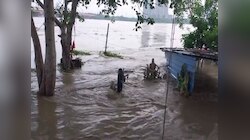 दिल्ली में बाढ़ का खतरा, नोएडा और गाजियाबाद में स्कूल बंद, ट्रैफिक एडवाइजरी