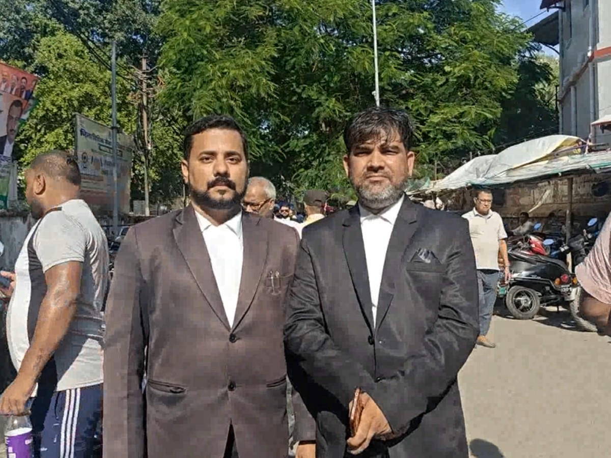 पटना सिविल कोर्ट में पीएम मोदी को गाली मामले में केस दर्ज, राहुल गांधी, तेजस्वी यादव और मुकेश सहनी बने आरोपी पटना सिविल कोर्ट में पीएम मोदी को गाली मामले में केस दर्ज, राहुल गांधी, तेजस्वी यादव और मुकेश सहनी बने आरोपी