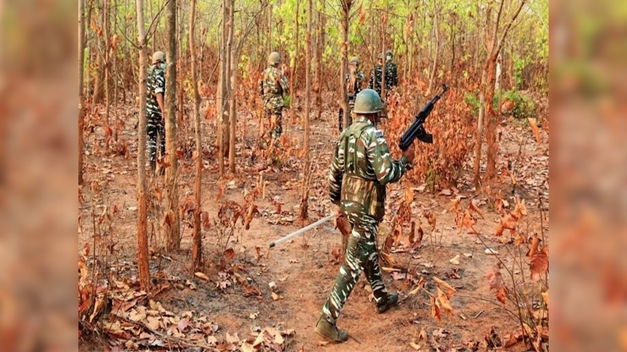 Palamu News: पलामू में नक्सलियों से मुठभेड़ में 2 जवान शहीद, एक घायल, सुरक्षाबलों ने पूरा जंगल घेरा