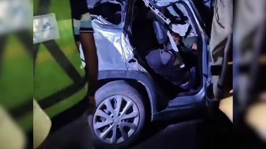 Patna Road Accident: पटना में तेज रफ्तार कार अनियंत्रित होकर ट्रक में घुसी, 5 लोगों की दर्दनाक मौत