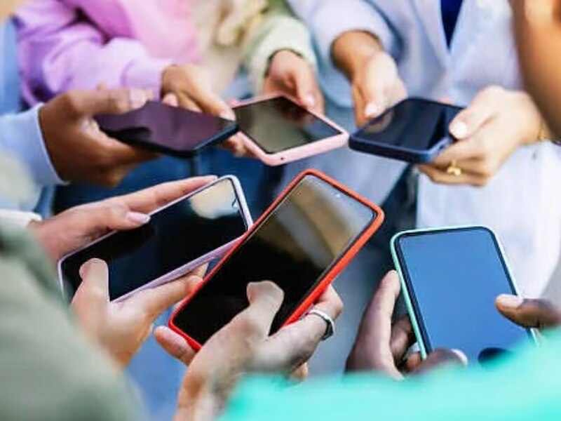 GST 2025 reforms I GST On Smartphones I Mobile Phone Par GST Kitna Hai ...
