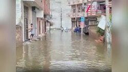 उफान पर मारकंडा नदी और ओवरफ्लो हुआ मुंगेशपुर ड्रेन, घरों घुसा सीवर का पानी