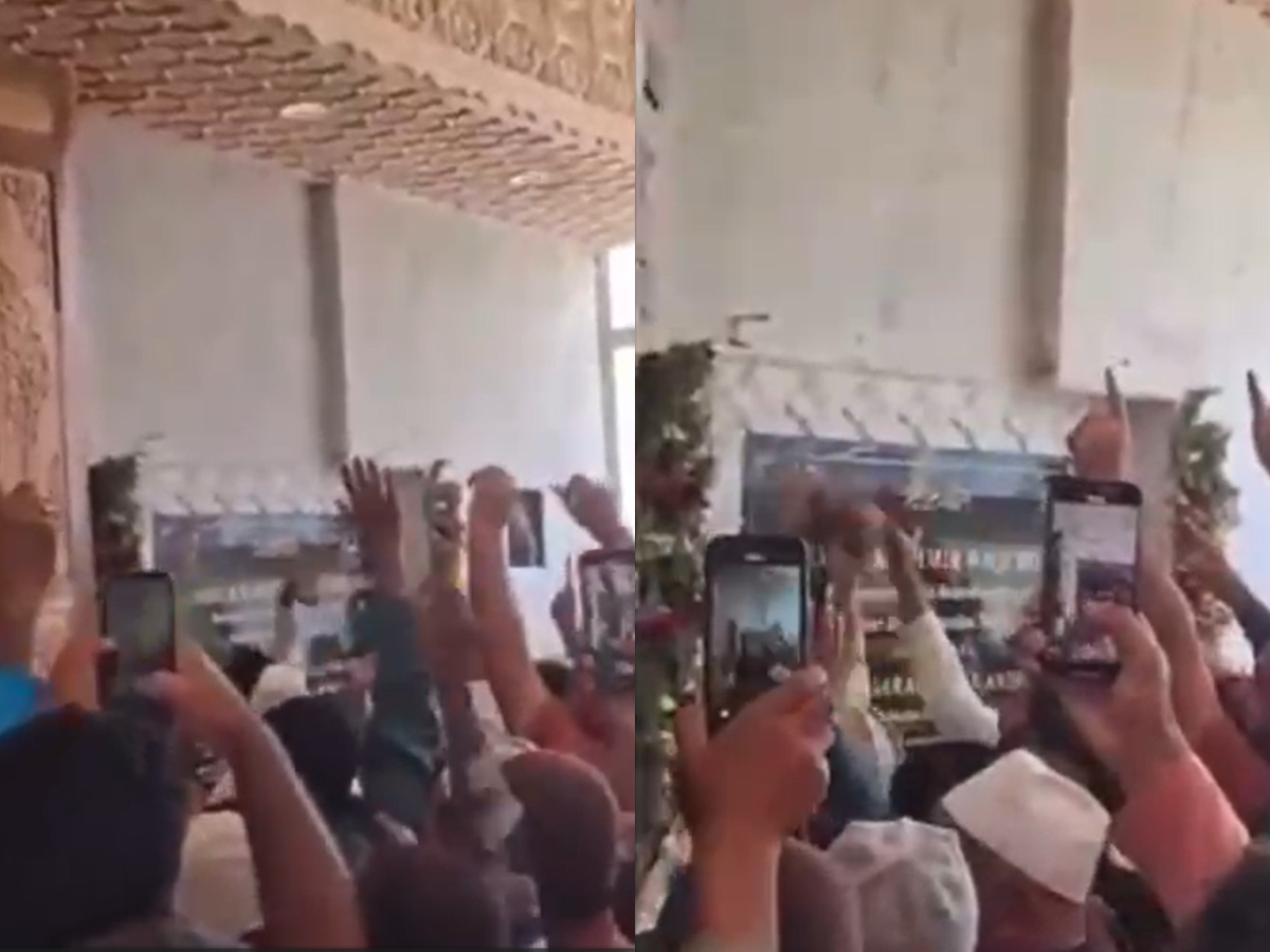 ईद-ए-मिलादुन्नबी पर हजरतबल दरगाह में अशोक चिन्ह पर बवाल; नाराज भीड़ ने पट्टिका तोड़ी ईद-ए-मिलादुन्नबी पर हजरतबल दरगाह में अशोक चिन्ह पर बवाल; नाराज भीड़ ने पट्टिका तोड़ी