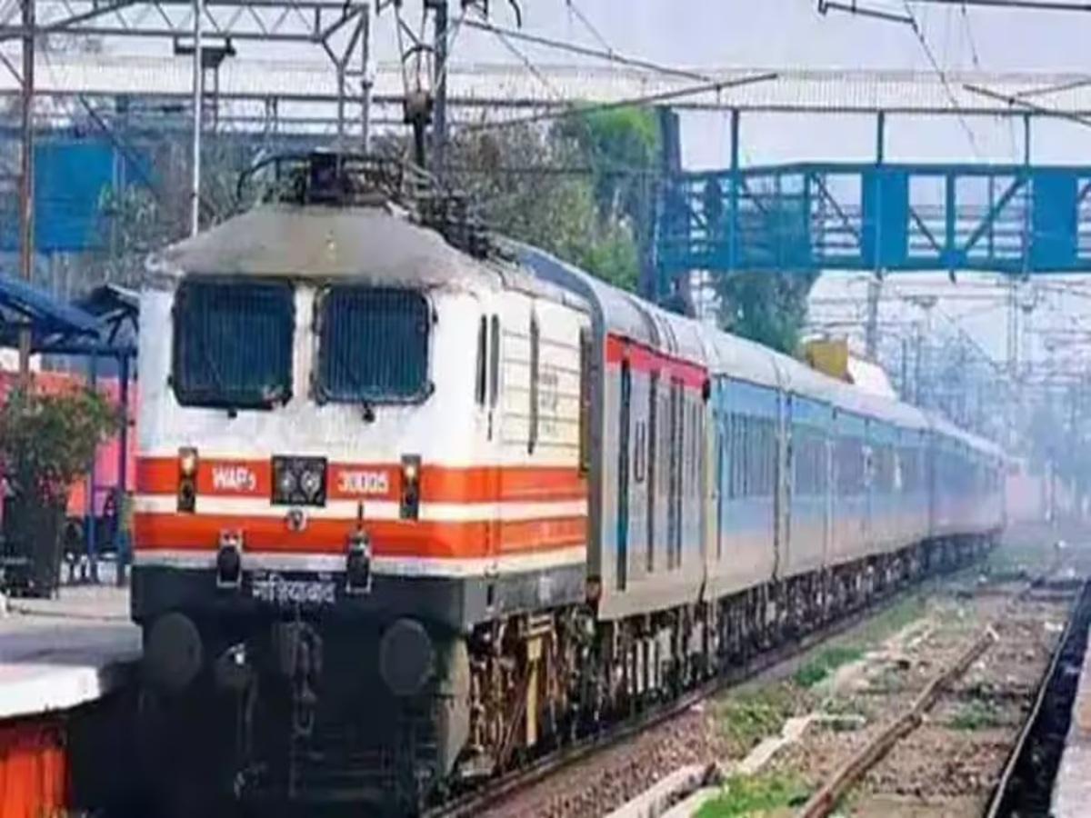 Bihar Special Trains: दीपावली-छठ पर घर जाने वालों के लिए खुशखबरी! 17 स्पेशल ट्रेनों की अवधि बढ़ी, तुरंत चेक कीजिए Bihar Special Trains: दीपावली-छठ पर घर जाने वालों के लिए खुशखबरी! 17 स्पेशल ट्रेनों की अवधि बढ़ी, तुरंत चेक कीजिए