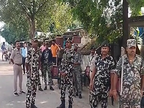 बिहार के वैशाली में पुलिस टीम पर हमला