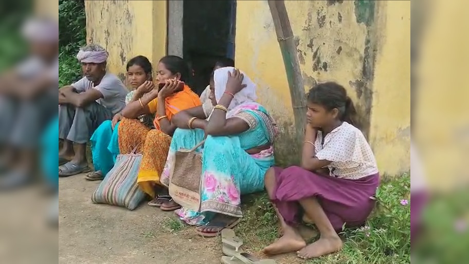 Gumla News: पिता की मौत के बाद रोते बिलखते 5 मासूम, मां तो पहले ही छोड़कर जा चुकी थी, अब कौन बनेगा सहारा?
