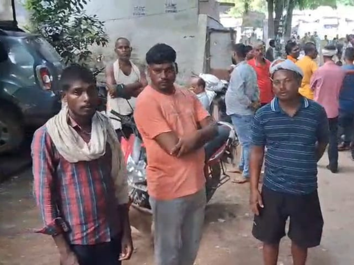 जहानाबाद की 9 साल की शिवानी ने दिखाई अद्भुत बहादुरी, चार बच्चों को बचाकर खुद गंवा दी जान जहानाबाद की 9 साल की शिवानी ने दिखाई अद्भुत बहादुरी, चार बच्चों को बचाकर खुद गंवा दी जान
