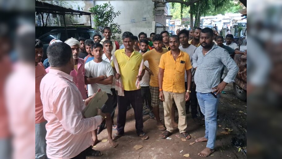 Jehanabad News: ट्रेन से गिरकर किसान की दर्दनाक मौत, पूजा से लौटते समय हुआ हादसा