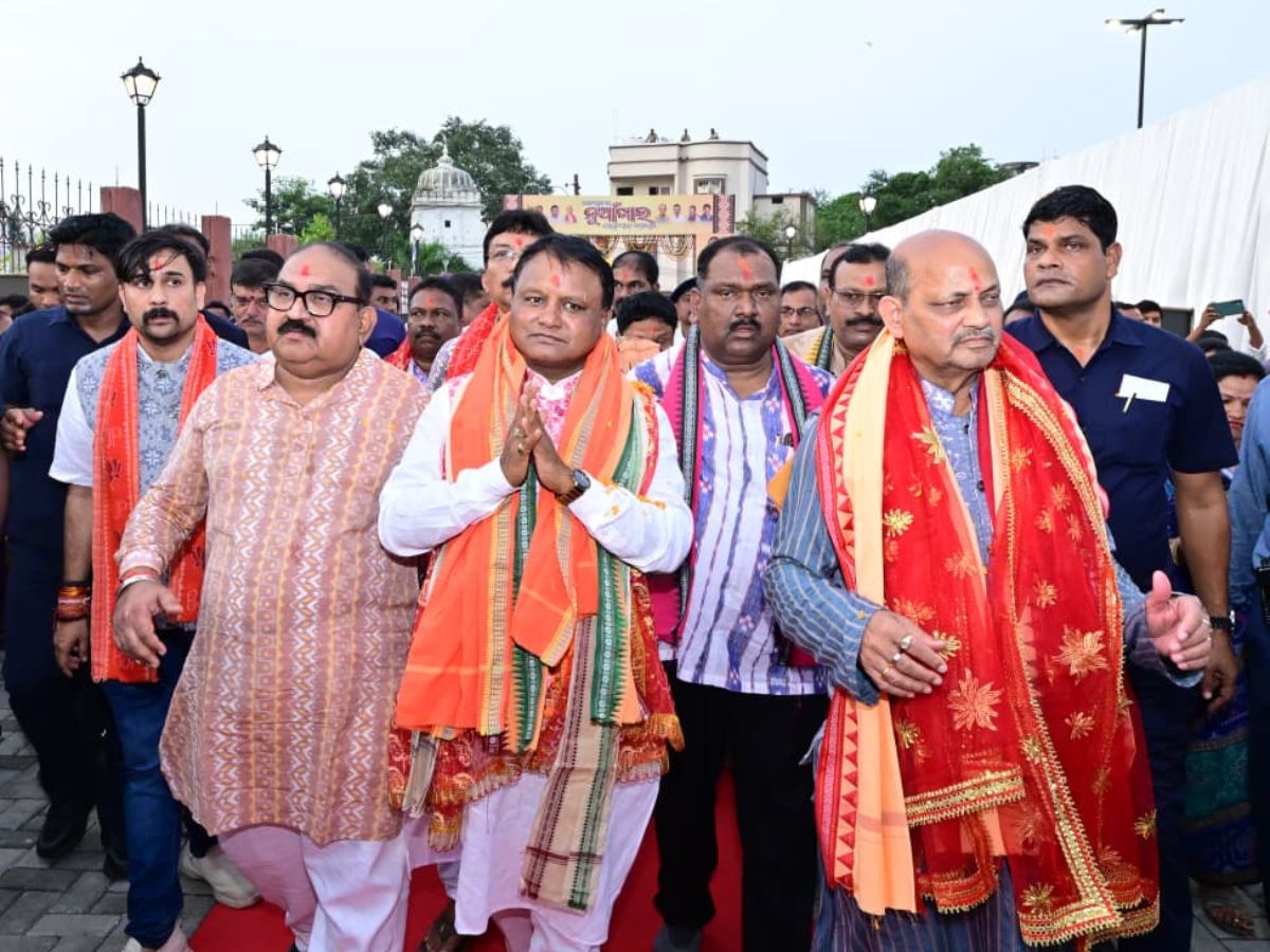 ସମ୍ବଲପୁରରେ ନୂଆଁଖାଇ ଭେଟଘାଟ ଉତ୍ସବରେ ଯୋଗ ଦେଲେ ମୁଖ୍ୟମନ୍ତ୍ରୀ ସମ୍ବଲପୁରରେ ନୂଆଁଖାଇ ଭେଟଘାଟ ଉତ୍ସବରେ ଯୋଗ ଦେଲେ ମୁଖ୍ୟମନ୍ତ୍ରୀ