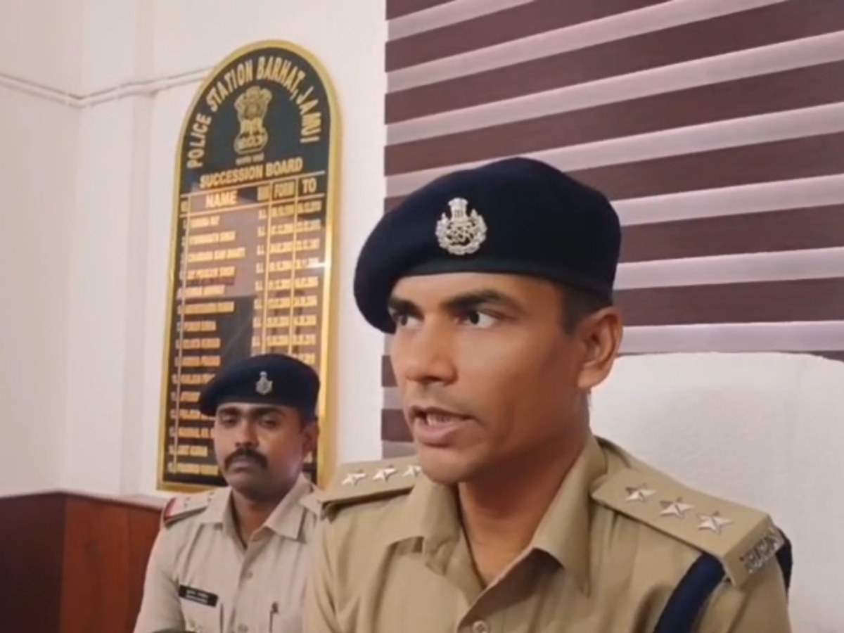 जमुई में पुलिस पर हमला करने वाले 13 आरोपी गिरफ्तार, 45 पर केस दर्ज, मास्टरमाइंड महेश टुडू की तलाश तेज जमुई में पुलिस पर हमला करने वाले 13 आरोपी गिरफ्तार, 45 पर केस दर्ज, मास्टरमाइंड महेश टुडू की तलाश तेज